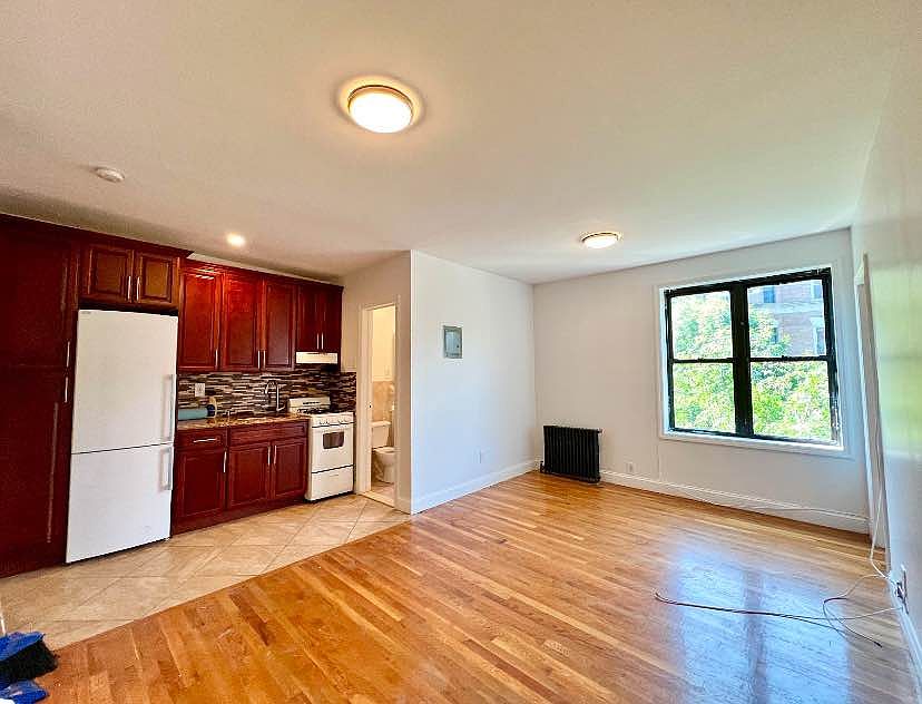 1st image of 57 Herkimer St APT 303