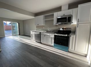 919 E Pine St APT D, Central Point, OR