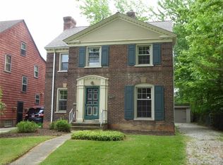 883 Cambridge Rd, Cleveland Heights, OH 44121