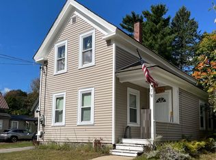 19 School St, Farmington, NH 03835