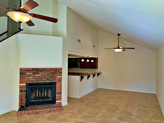 5th image of 725 N Los Feliz Dr