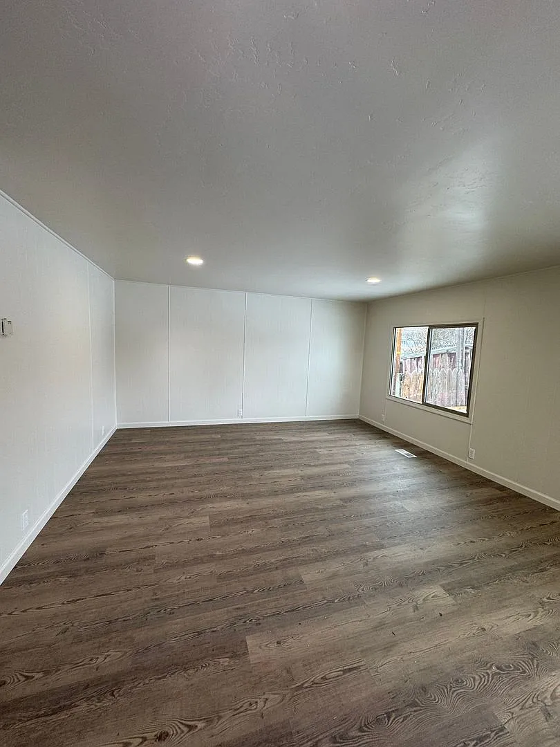 Newly renovated 1.5 years ago, 3 bed 2 bath — Photo 4