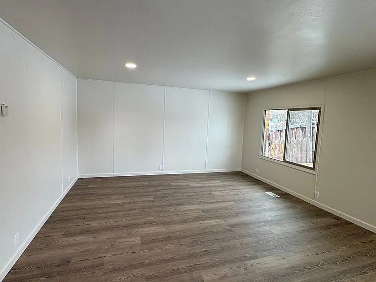 1543 Dayton St — Photo 2