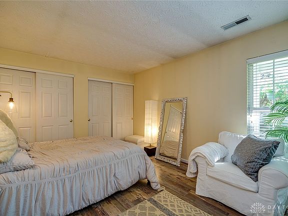 5th image of 4087 Fieldsedge Dr