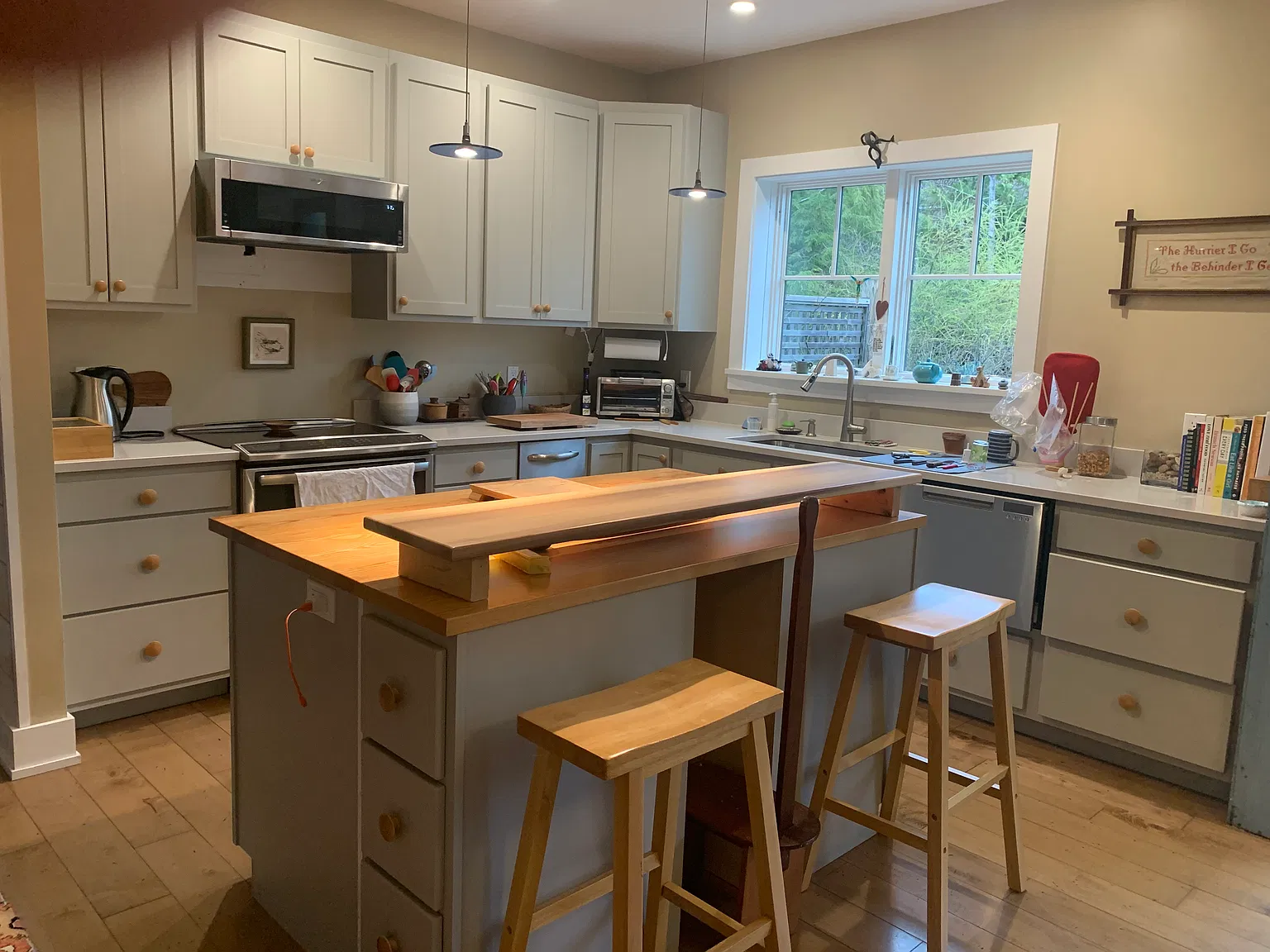 2 bed, 2200 sqft, $1,350 — Photo 3