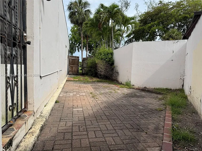 7420 Big Cypress Dr — Photo 23