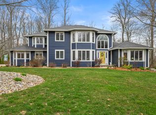 203 Lakeshore Dr, Batesville, IN 47006