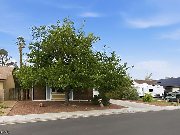 4th image of 1201 Woodbridge Dr