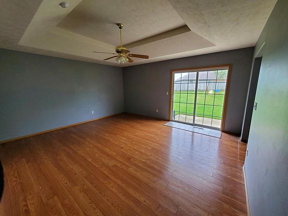 3rd image of 803 S Berry Ln