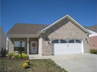 105 Heritage Dr, Oakdale, PA