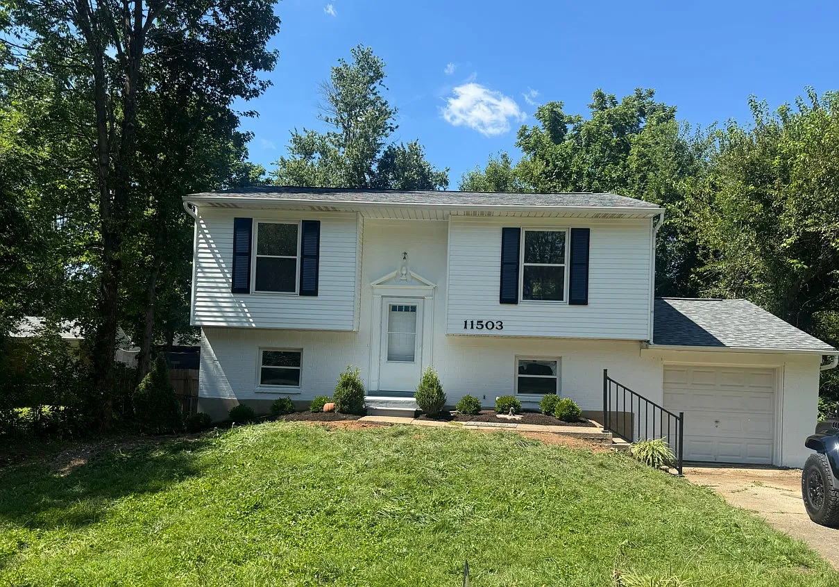 4 bed, 825 sqft, $1,875 — Photo 1