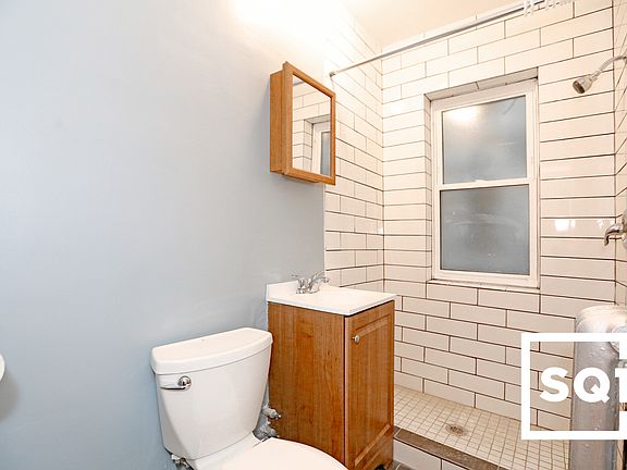 4th image of 4216 N Clark St #42242