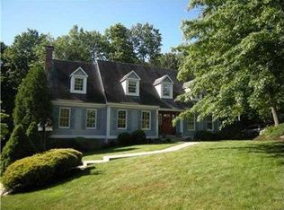 323 Blue Run Rd, Cheswick, PA 15024