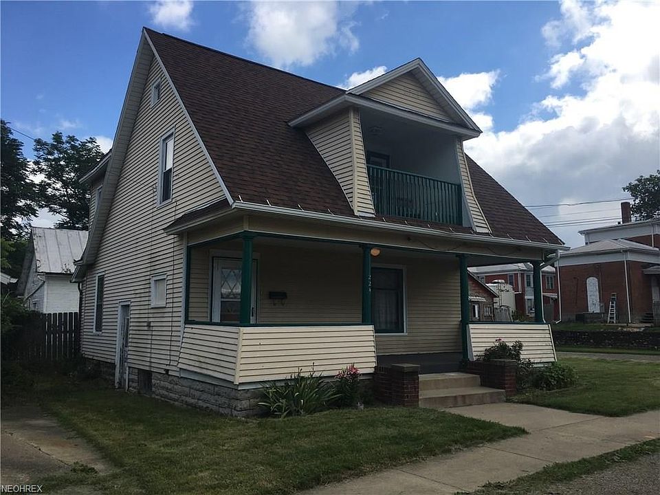 1st image of 224 W Butler St
