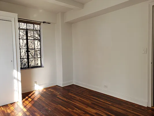 Rented by Metropolitan Property Group | media 22