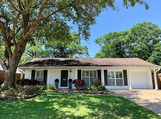 1827 Watercrest Dr, Houston, TX 77008