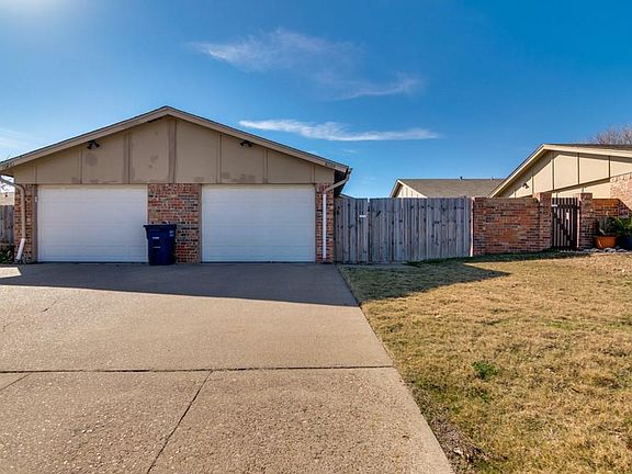 2nd image of 10263 Aurora Dr