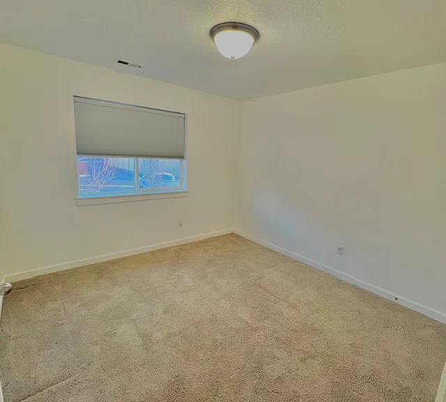 4104 N Fremont Dr — Photo 11