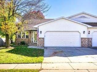 2083 Autumn Ln, Kaukauna, WI 54130