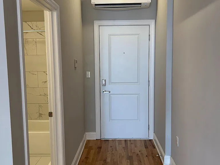 100 W Lexington St #505 — Photo 20