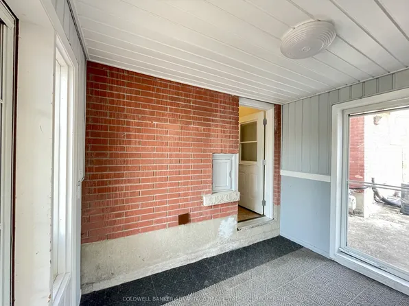 98 Masterson Dr, Saint Catharines, ON L2T 3R2