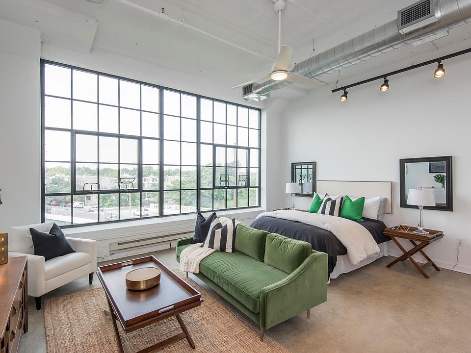 1st image of 3100 W Glenwood Ave #204