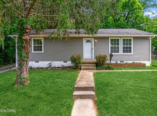 106 Ashland Ln, Oak Ridge, TN 37830