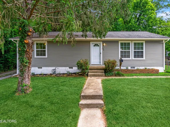 106 Ashland Ln, Oak Ridge, TN 37830