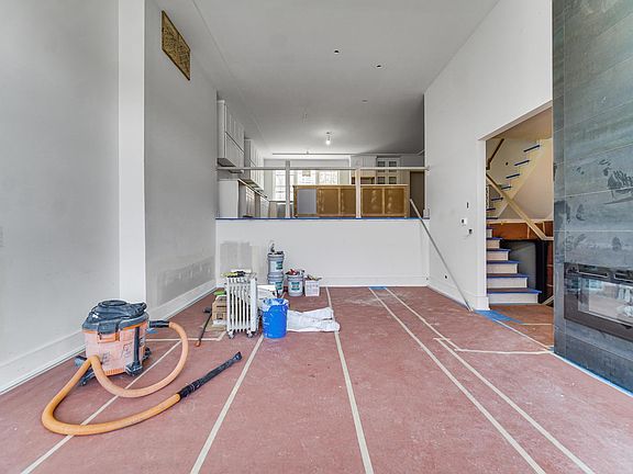 4th image of 3647 S Calumet Ave