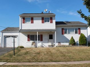 7 Spoganetz Ave, Carteret, NJ 07008