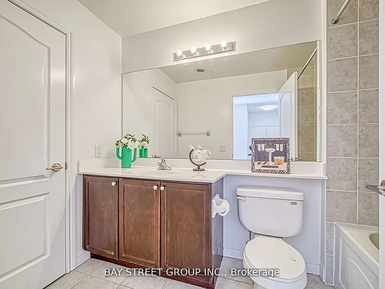 70 Town Centre Ct #Penthouse 3603 — Photo 4