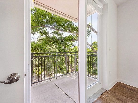 5th image of 1900 Barton Springs Rd Unit 4041