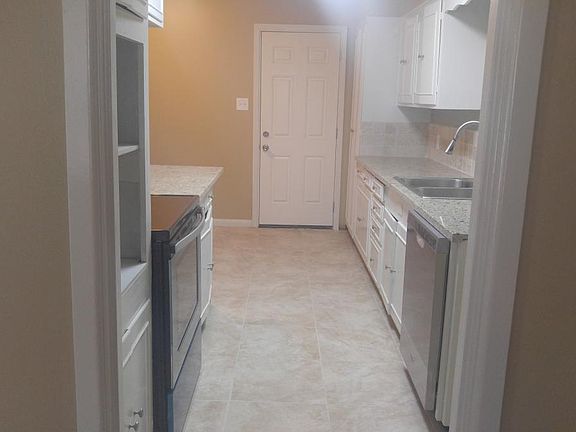 4th image of 5355 Oriole Dr