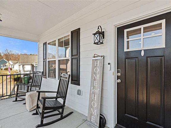 2nd image of 758 Aspenwood Dr