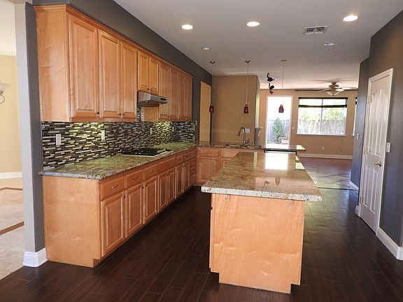 5th image of 6637 Rose Bridge Dr