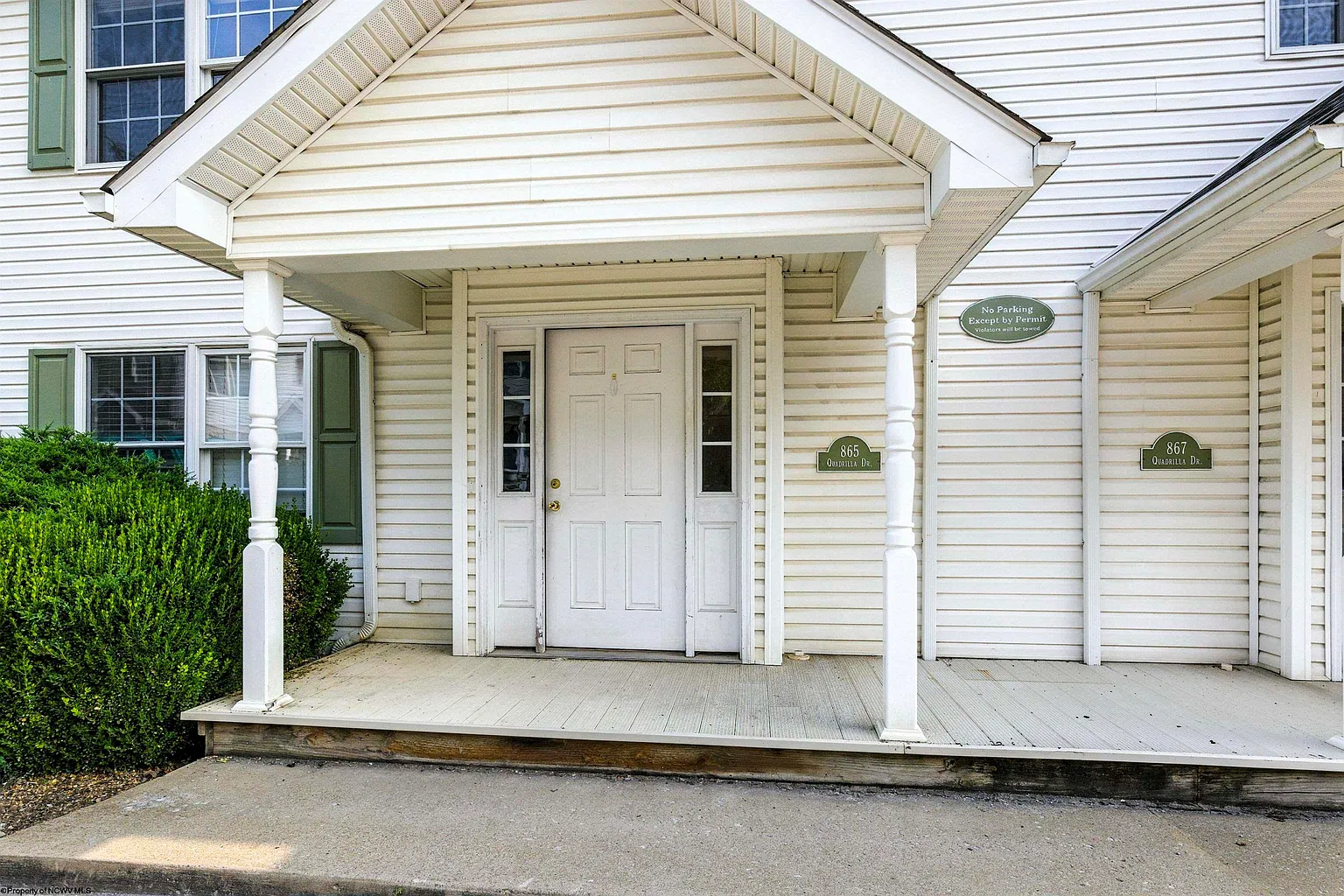 865 Quadrilla St photo 1
