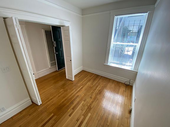 3rd image of 2966A Bush St