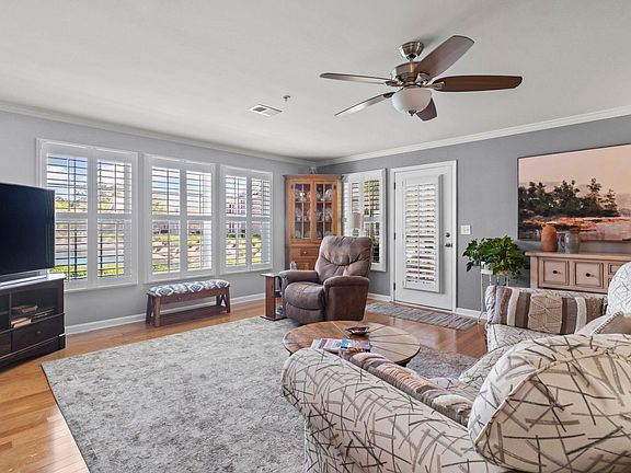4th image of 200 Vendura Ct. #C