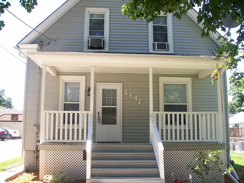 1342 E Losey St, Galesburg, IL 61401 Zillow