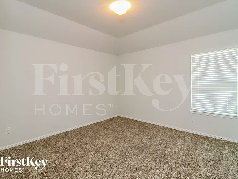 2212 Blythwood Trl — Photo 11