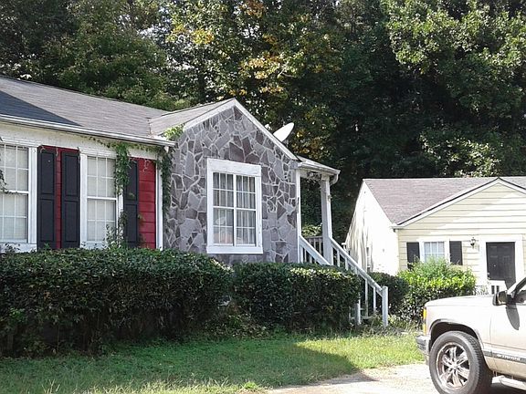 3rd image of 6415 Bedford Ln