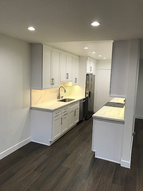 1st image of 5400 Lindley Ave Unit 223