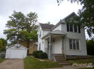 109 S Cherry St, Mechanicsville, IA 52306
