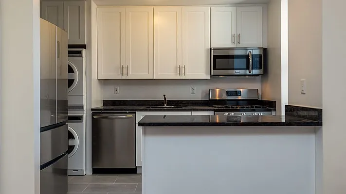 Rented by Nooklyn NYC LLC | media 18