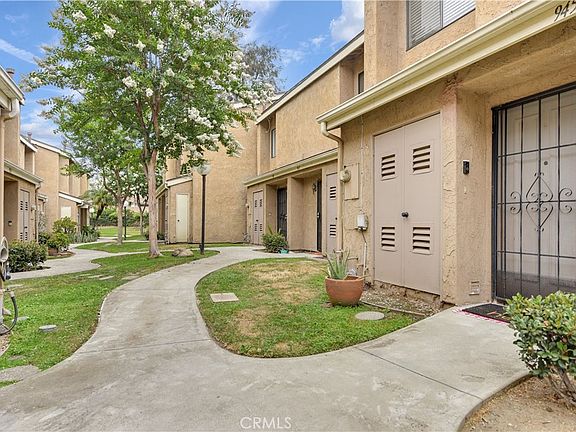 3rd image of 941 S Mountain Ave
