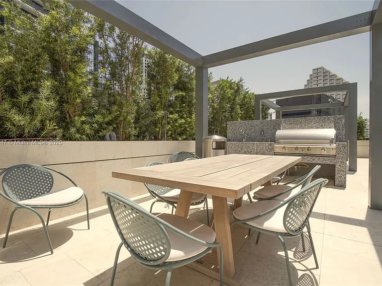 801 S Miami Ave — Photo 14