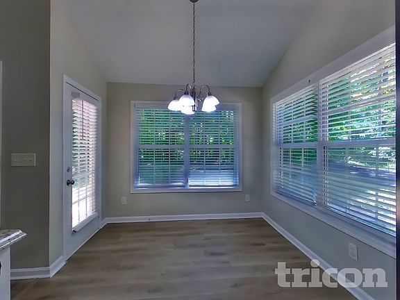 5th image of 20 Harvey Wood Dr