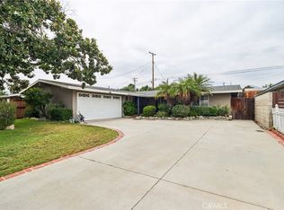 1107 E Walnut Ave, Glendora, CA 91741