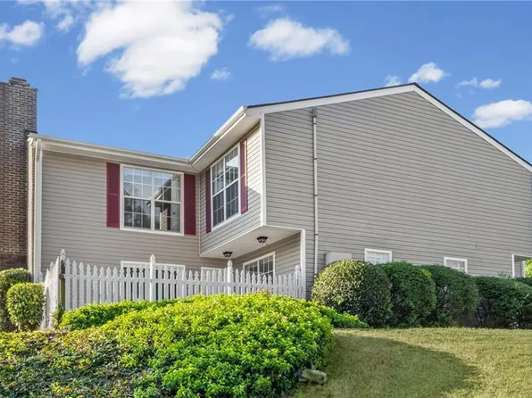 549 Summit Ln SW, Marietta, GA 30008