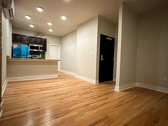 4th image of 68 E McMicken Ave #10